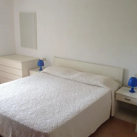 Domus 3* 포르투 세르보
